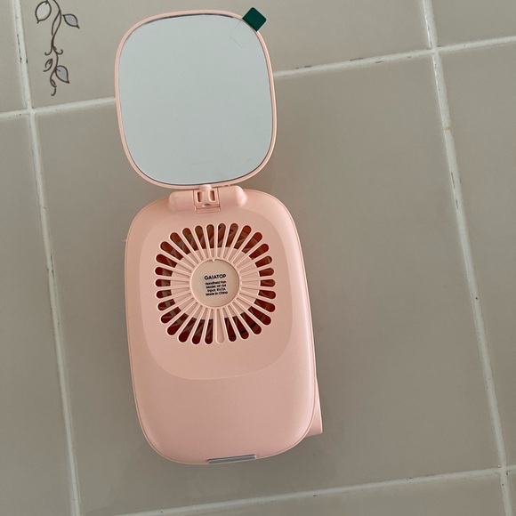 Mini Fan Camera Style With Mirror & Digital Display USB Charger - Picture 11 of 12